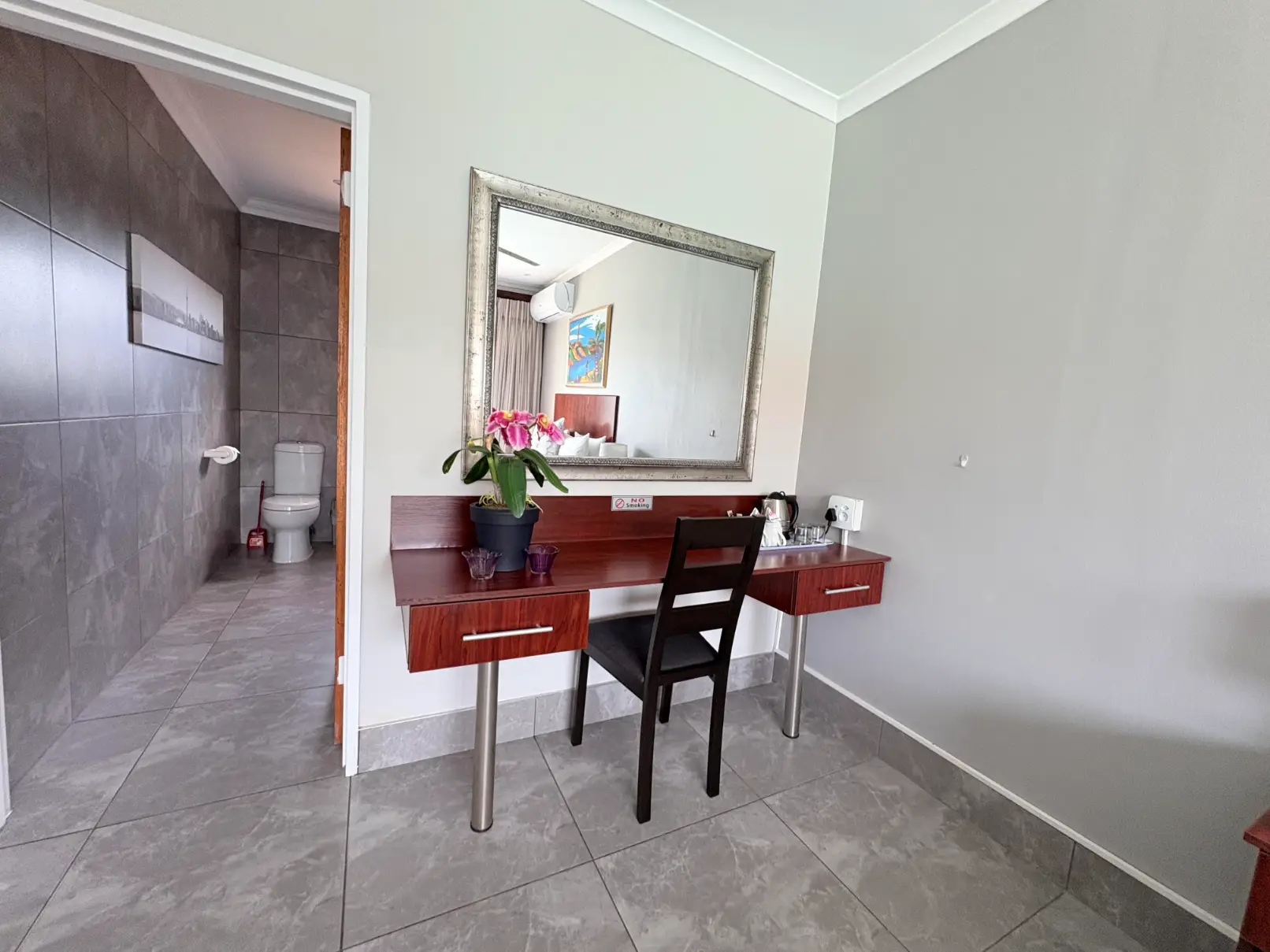 Le Blue Guest House Room 6